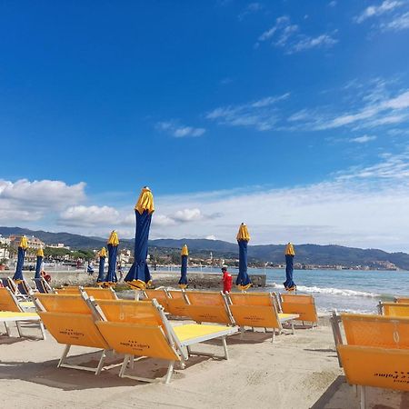Hotel Golfo E Palme Diano Marina Exterior foto