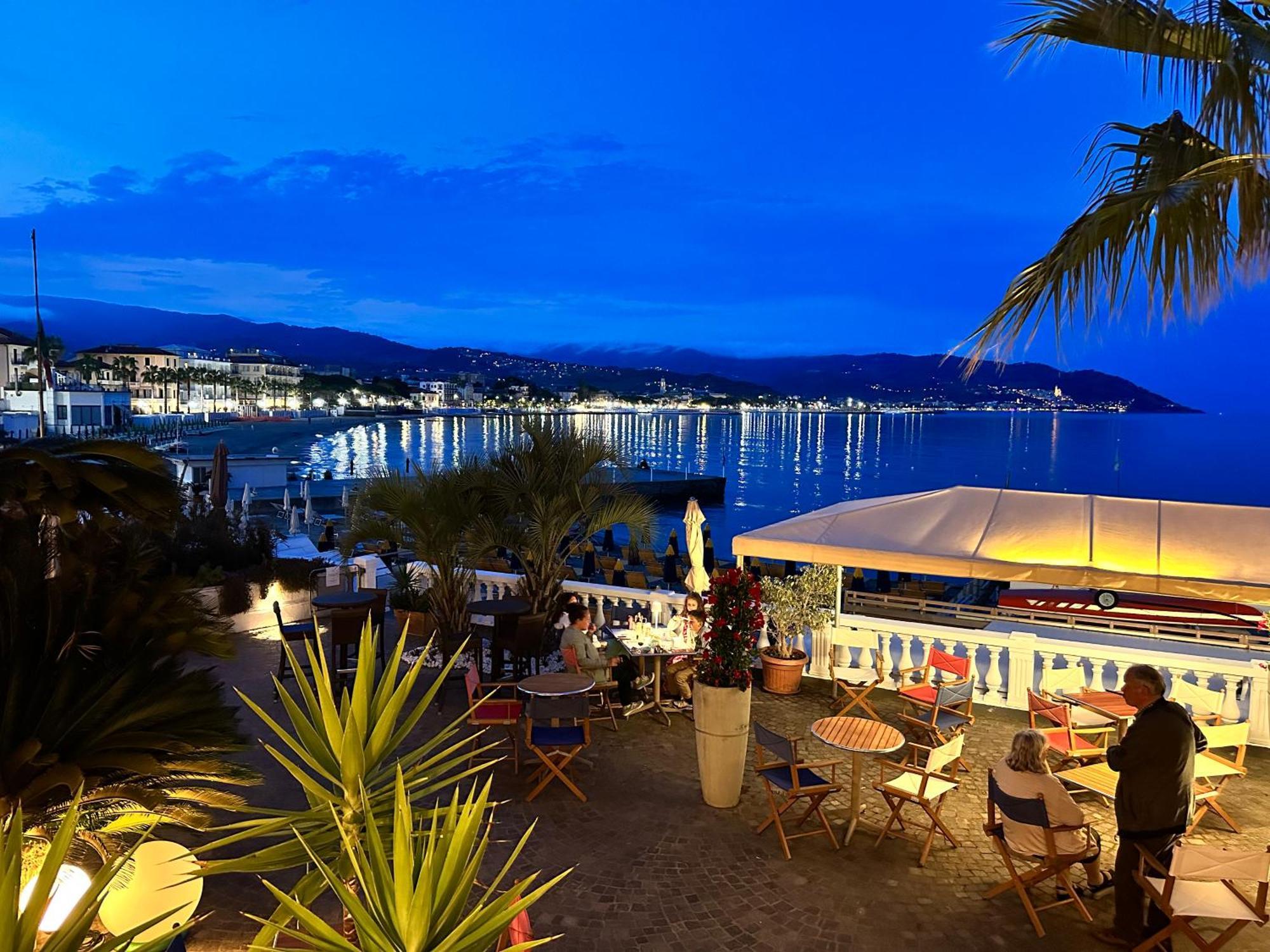 Hotel Golfo E Palme Diano Marina Exterior foto