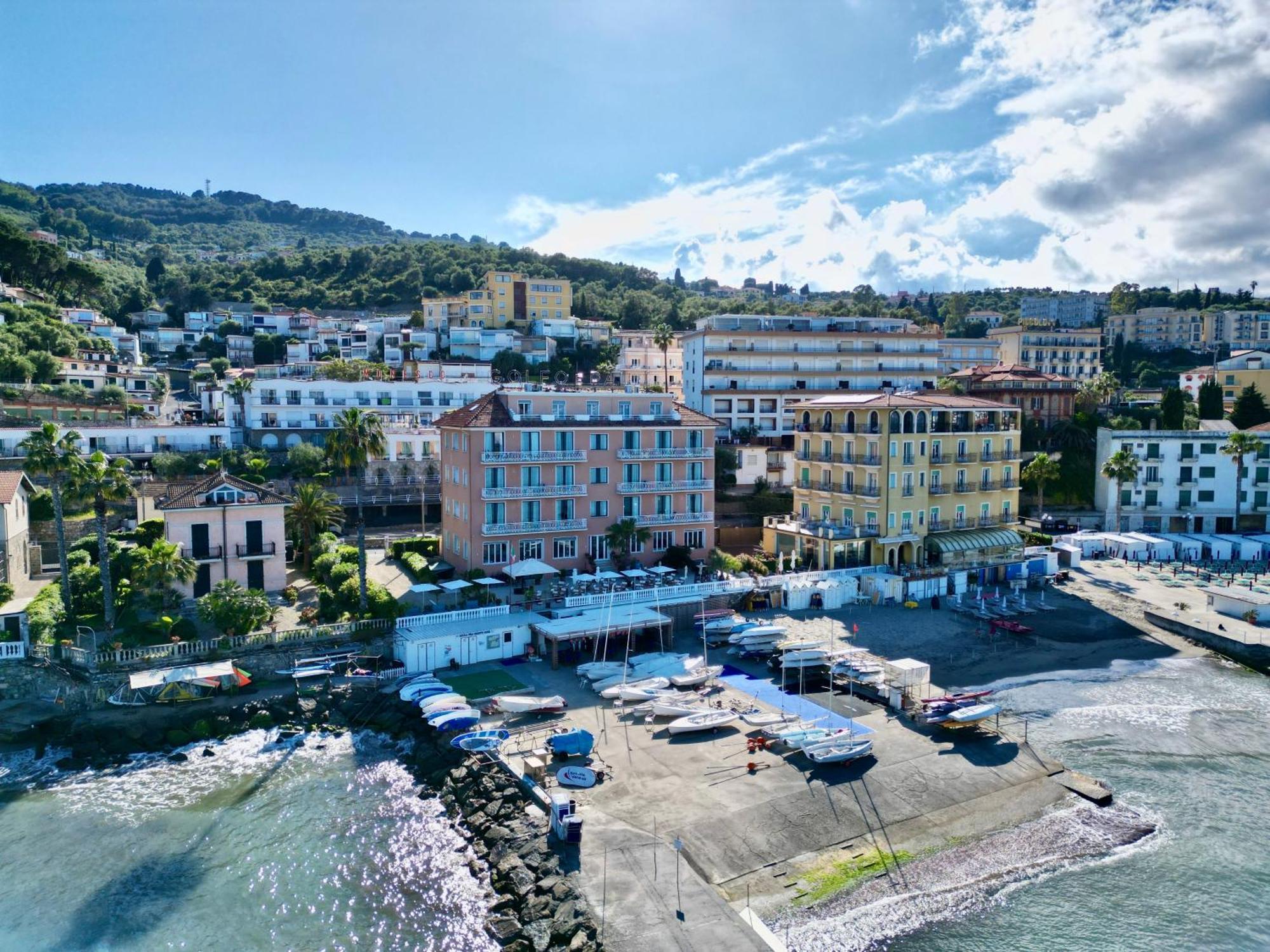 Hotel Golfo E Palme Diano Marina Exterior foto